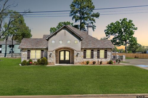 1518 Colony Cir, Longview, TX, 75604-4454 | Card Image