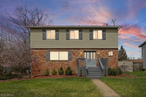 1181 Winhurst Dr, Akron, OH, 44313-5760 | Card Image