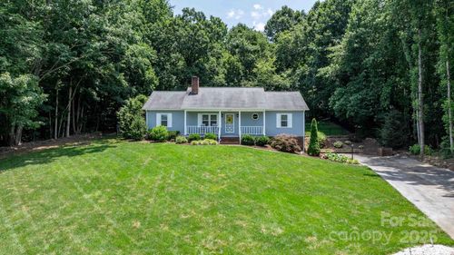 4007 Black Oak Rd, Hickory, NC, 28602-9723 | Card Image