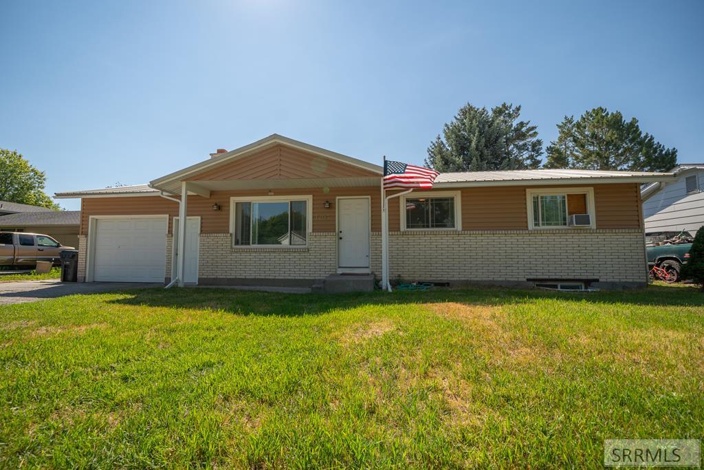 Dickson Ave, Idaho Falls, ID 83402