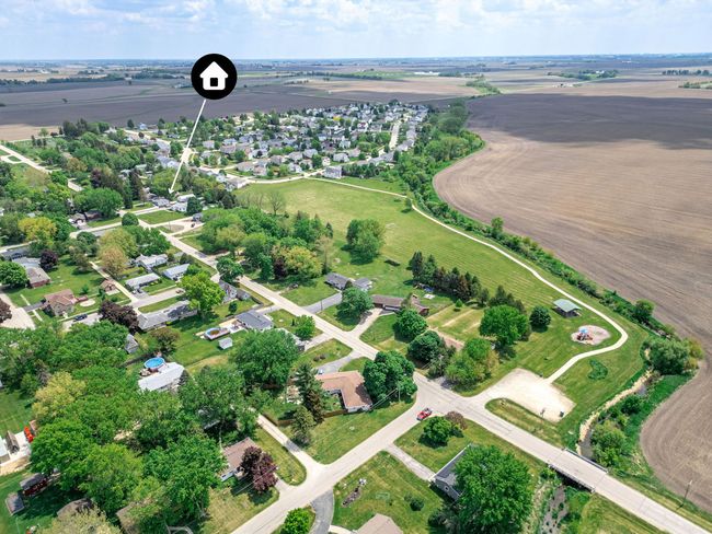 304 Hortense Dr, House other with 3 bedrooms, 2 bathrooms and 8 parking in Kirkland IL | Image 33