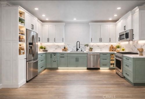 3500 W Manchester Blvd, Inglewood, CA, 90305-2164 | Card Image