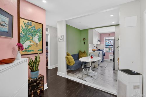 5k-10325 68th Ave, Forest Hills, NY, 11375-3211 | Card Image