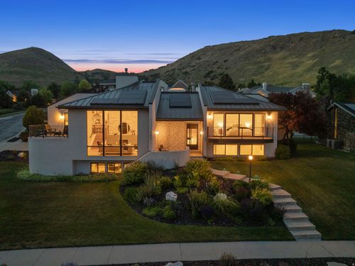 195 N Sandrun Rd, Salt Lake City, UT, 84103-2230 | Card Image