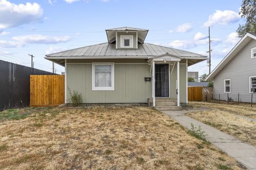 2820 N Perry St, Spokane, WA, 99207-4850 | Card Image