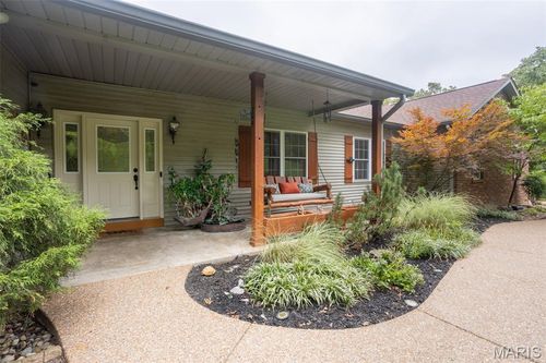 179 Apache Dr, Pacific, MO, 63069-5926 | Card Image