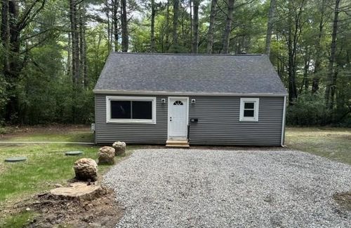 30 Hollywood Ave, Coventry, RI, 02816-5038 | Card Image