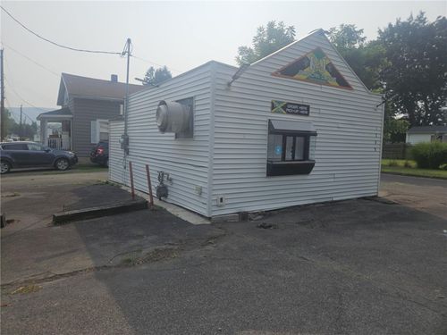 1208 Davis St, Elmira, NY, 14901-1016 | Card Image