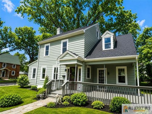 161 Nichol Ave, New Brunswick, NJ, 08901-2835 | Card Image