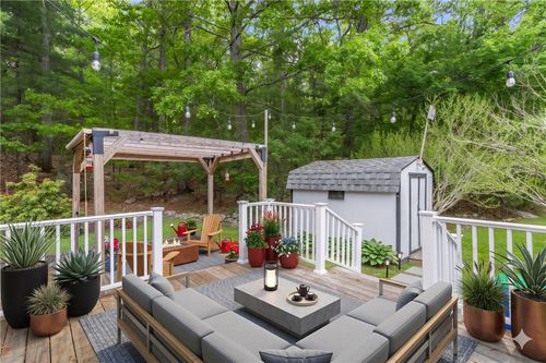 85 Sherwood Valley Ln, Coventry, RI, 02816-6908 | Card Image