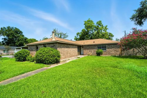 4803 28th St E, Dickinson, TX, 77539 | Card Image