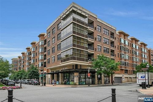 22 Ave At Port Imperial, West New York, NJ, 07093-7800 | Card Image