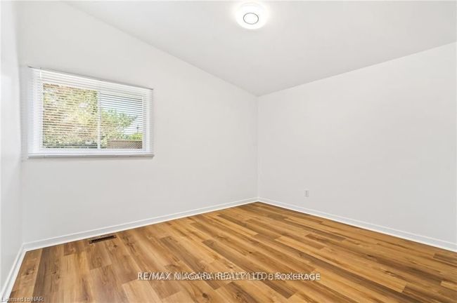 7422 Dorchester Rd, House other with 4 bedrooms, 2 bathrooms and 3 parking in Niagara Falls ON | Image 17