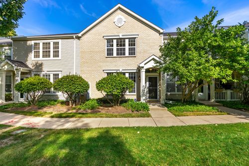 330 Fieldstone Ct, Round Lake Beach, IL, 60073-8102 | Card Image