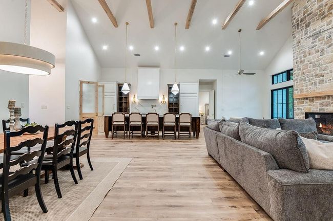 285 Coves Loop, House other with 6 bedrooms, 4 bathrooms and null parking in Brookeland TX | Image 16