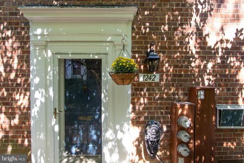1242 Martha Custis Dr, ALEXANDRIA, VA, 22302-2016 | Card Image