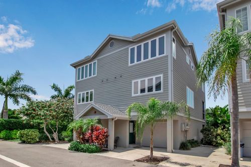 528 Forest Way, LONGBOAT KEY, FL, 34228-1833 | Card Image