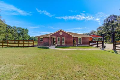 557 County Road 3016, House other with 3 bedrooms, 2 bathrooms and null parking in Dayton TX | Image 2