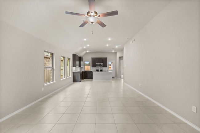 28818 Bobcat Run Dr, House other with 3 bedrooms, 2 bathrooms and 2 parking in New Caney TX | Image 8