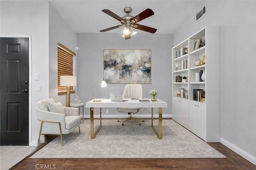 13-6323 Reseda Blvd, Tarzana, CA, 91335-6980 | Card Image