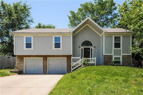 4712 Halsey St, Shawnee, KS, 66216-1998 | Card Image