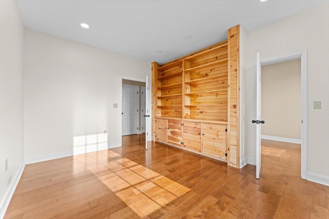 Library/Study w/Built-in Bookshelves | Image 25
