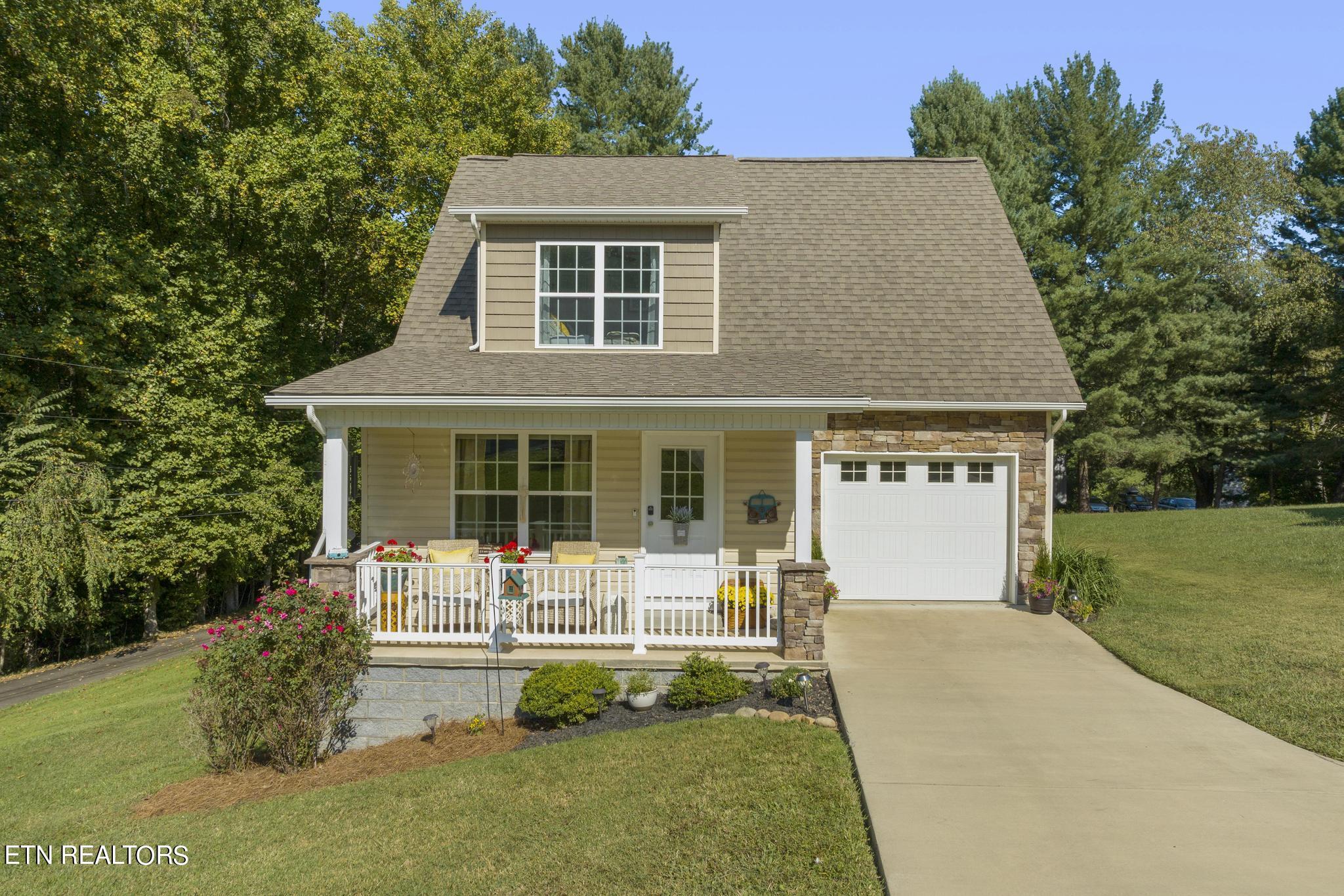 Lake Point Dr, Piney Flats, TN 37686