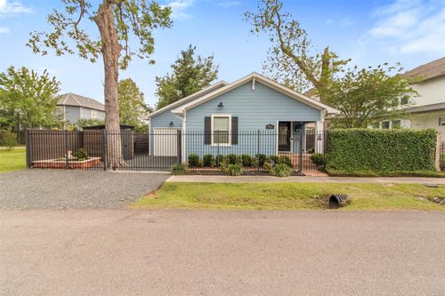 814 E 23rd St, Houston, TX, 77009-2402 | Card Image