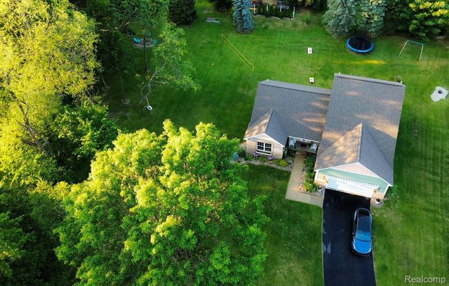 11236 Chyna Run, House other with 4 bedrooms, 4 bathrooms and null parking in Springfld Twp MI | Image 63