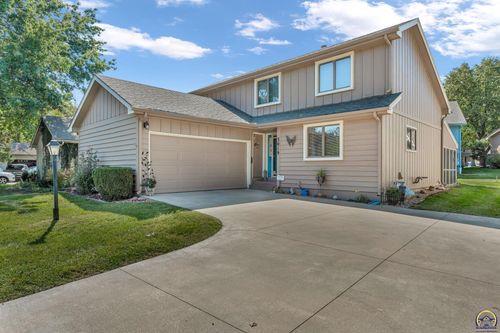 3019 Sw Arrowhead Rd, Topeka, KS, 66614-4133 | Card Image