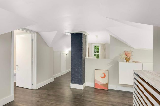 Upper level bedroom | Image 17
