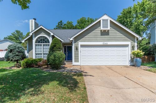 1048 Oak Glen Cir, Ballwin, MO, 63021-7480 | Card Image