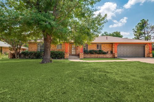 620 Woolsey Dr, Dallas, TX, 75224-1438 | Card Image
