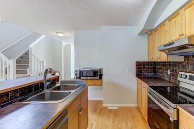 18 Covewood Cir Ne, House other with 3 bedrooms, 3 bathrooms and 2 parking in Calgary AB | Image 3