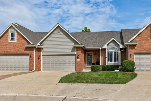1935 Se Ashleaf Cir, Waukee, IA, 50263-8234 | Card Image
