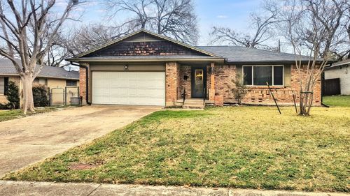 8515 Bretshire Dr, Dallas, TX, 75228-5333 | Card Image
