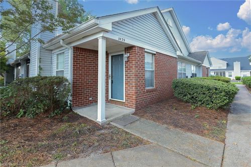 1439 Orchard Grove Dr, Chesapeake, VA, 23320-1403 | Card Image