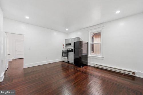 2-4928 Walnut St, Philadelphia, PA, 19139-4227 | Card Image