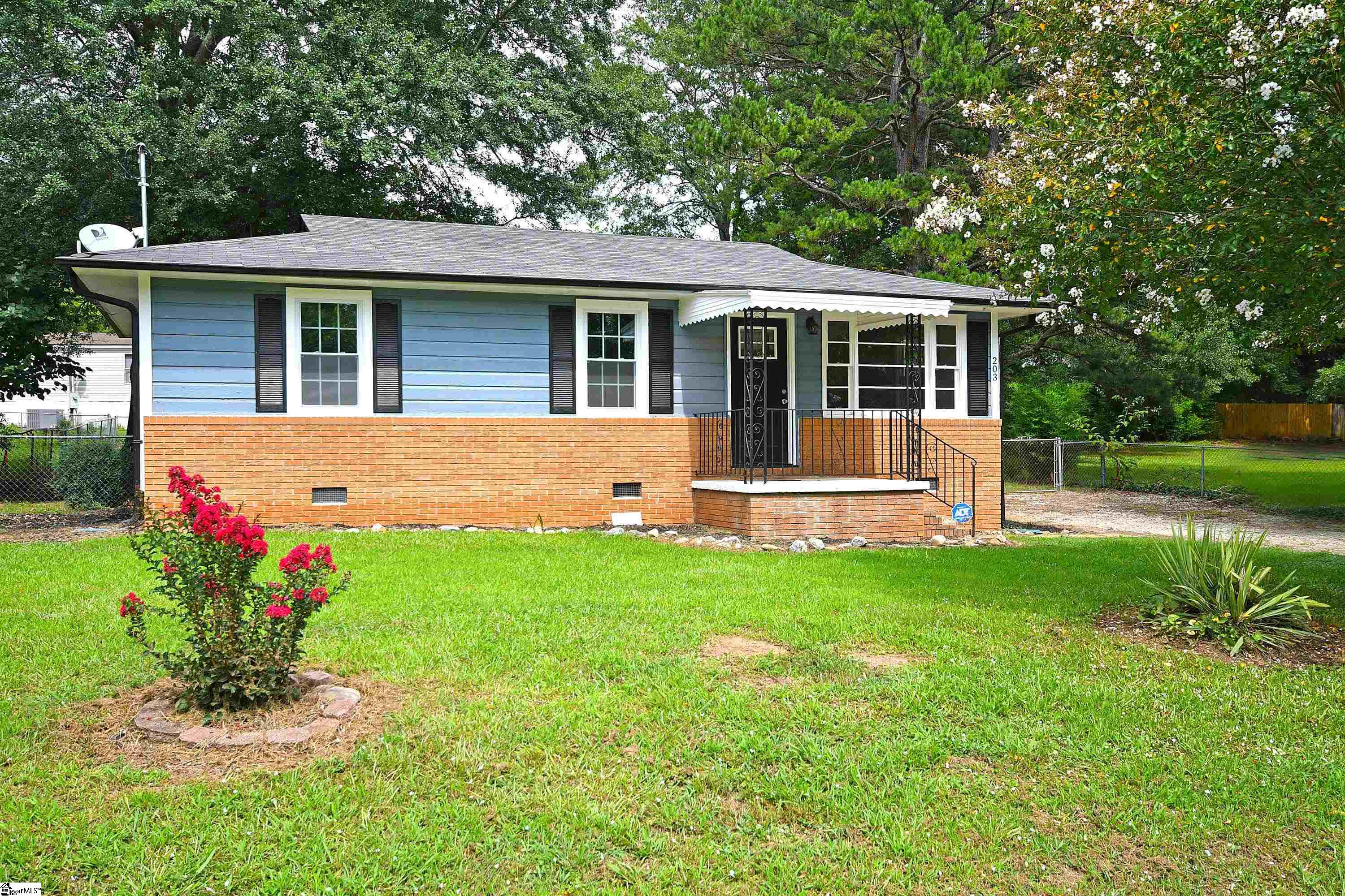 Preston St, Easley, SC 29640