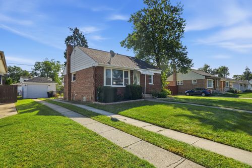 17617 Burnham Ave, Lansing, IL, 60438-1907 | Card Image