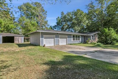 415 Rosewood St., House other with 3 bedrooms, 2 bathrooms and null parking in Vidor TX | Image 2