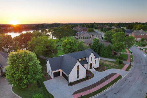 843 Plantation Blvd, Gallatin, TN, 37066-4497 | Card Image