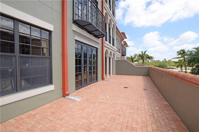 Private Balcony | Image 18