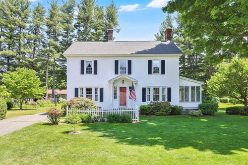 32 Spruce St, Westfield, MA, 01085-3447 | Card Image
