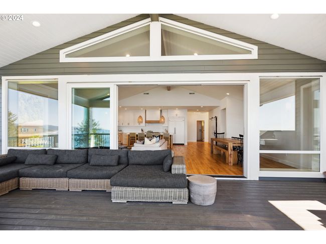 54150 S Beach Rd, House other with 6 bedrooms, 7 bathrooms and 2 parking in Neskowin OR | Image 13