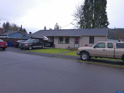 534 Birch St, Lyons, OR, 97358-2208 | Card Image
