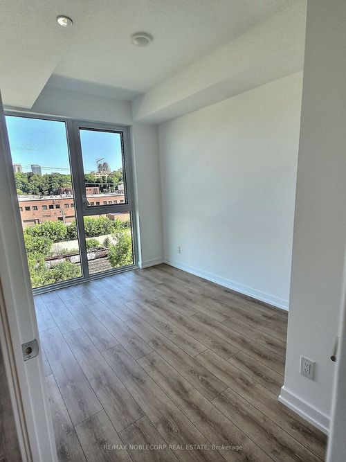 509-500 Dupont St, Toronto, ON, M6G0B8 | Card Image