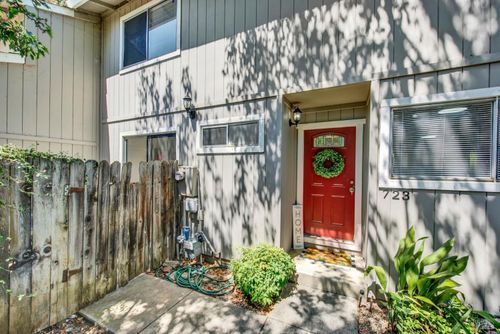 723 Beelard Dr, Vacaville, CA, 95687-5849 | Card Image