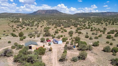 37500 W Bullet Rd, Seligman, AZ, 86337 | Card Image