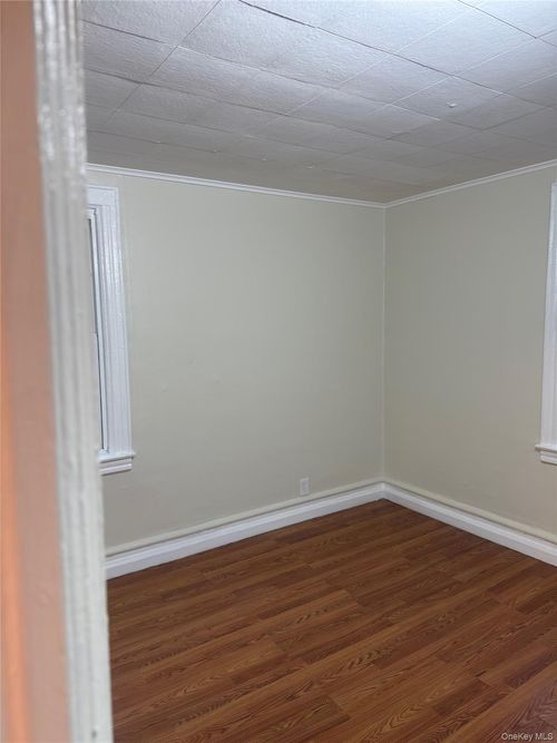 10416 124th St, South Richmond Hill, NY, 11419-2902 | Card Image